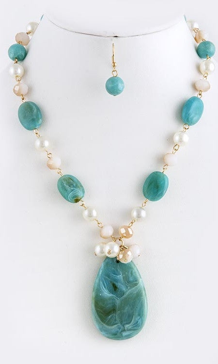 Turquoise Stoned and Pearl Necklace 