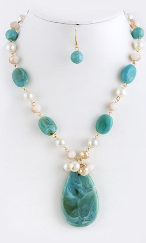 Turquoise Stoned and Pearl Necklace 