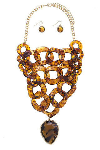 linked chain bib necklace